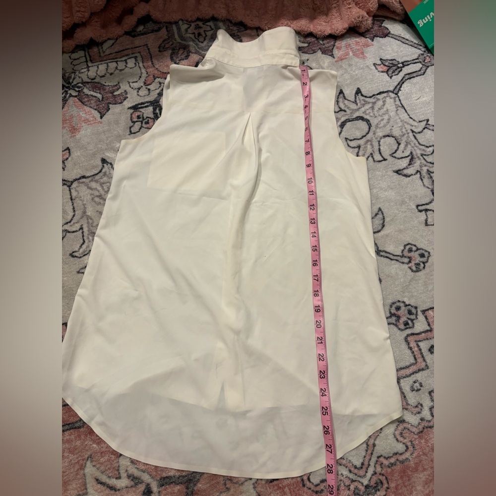 Athleta Sleeveless Ivory Button Down Blouse, size XS - Picture 6 of 7